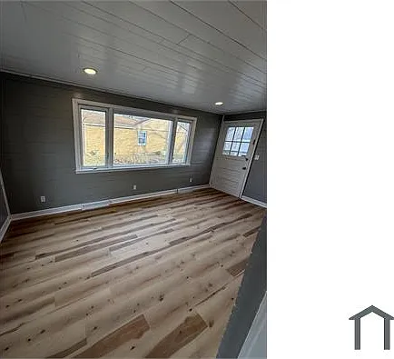 1523 Carney Ave — Photo 9