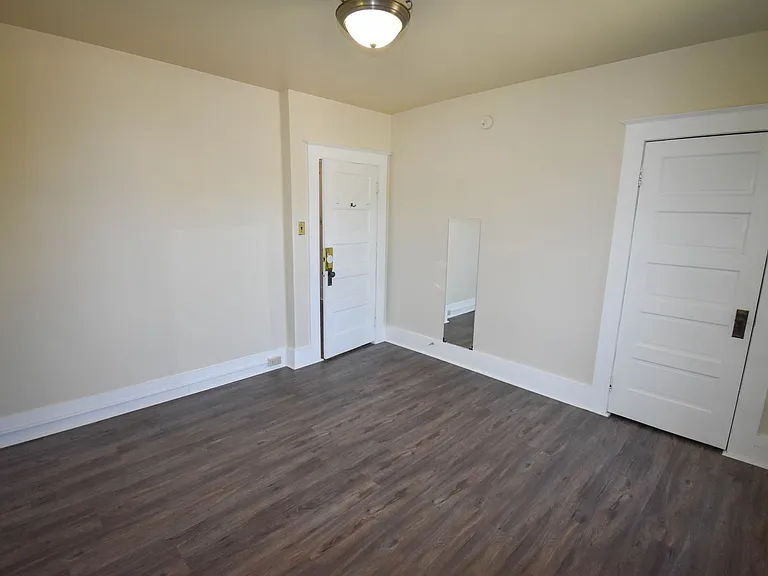 155 N Fairview St — Photo 28