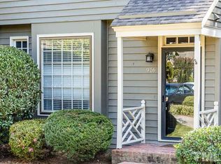 916 Albany Ct, Raleigh, NC 27615