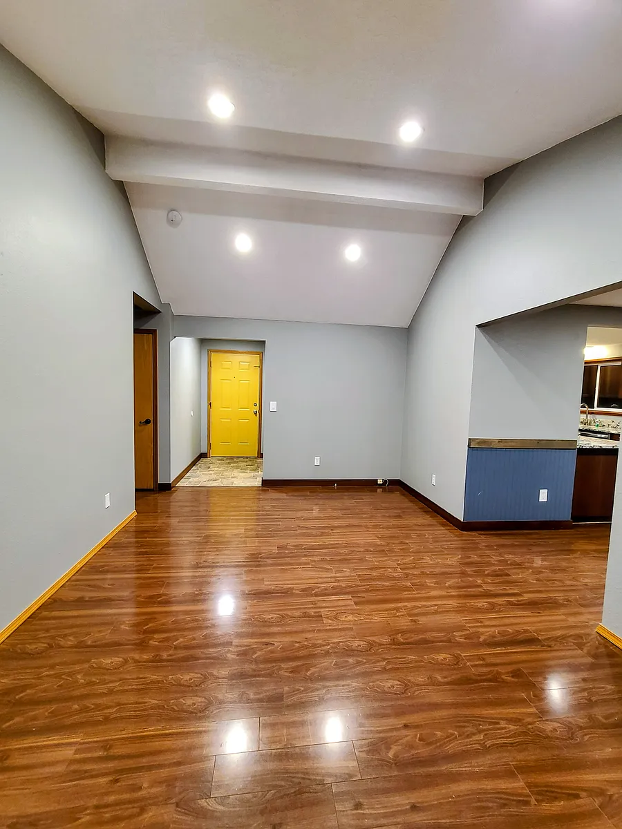 Building Photo - 5701 Woodside Dr SE