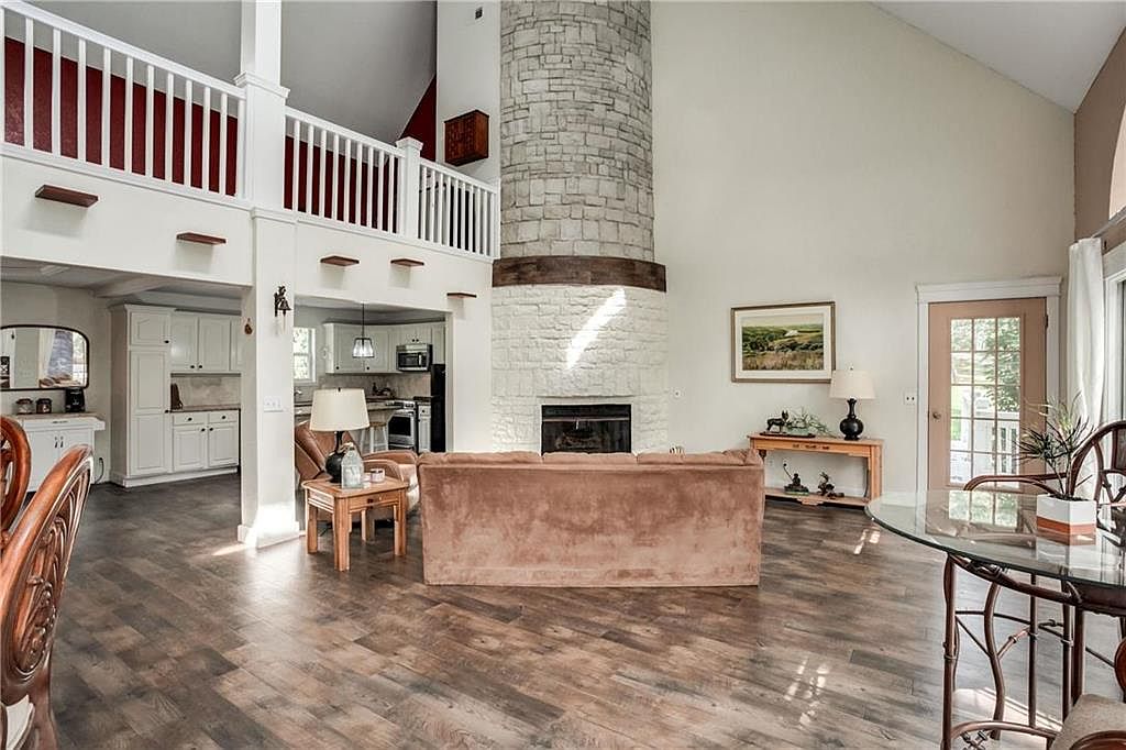 20906 Whispering Dr, Lenexa, KS 66220 Zillow