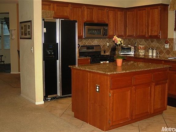 3rd image of 1830 Waterfall Dr