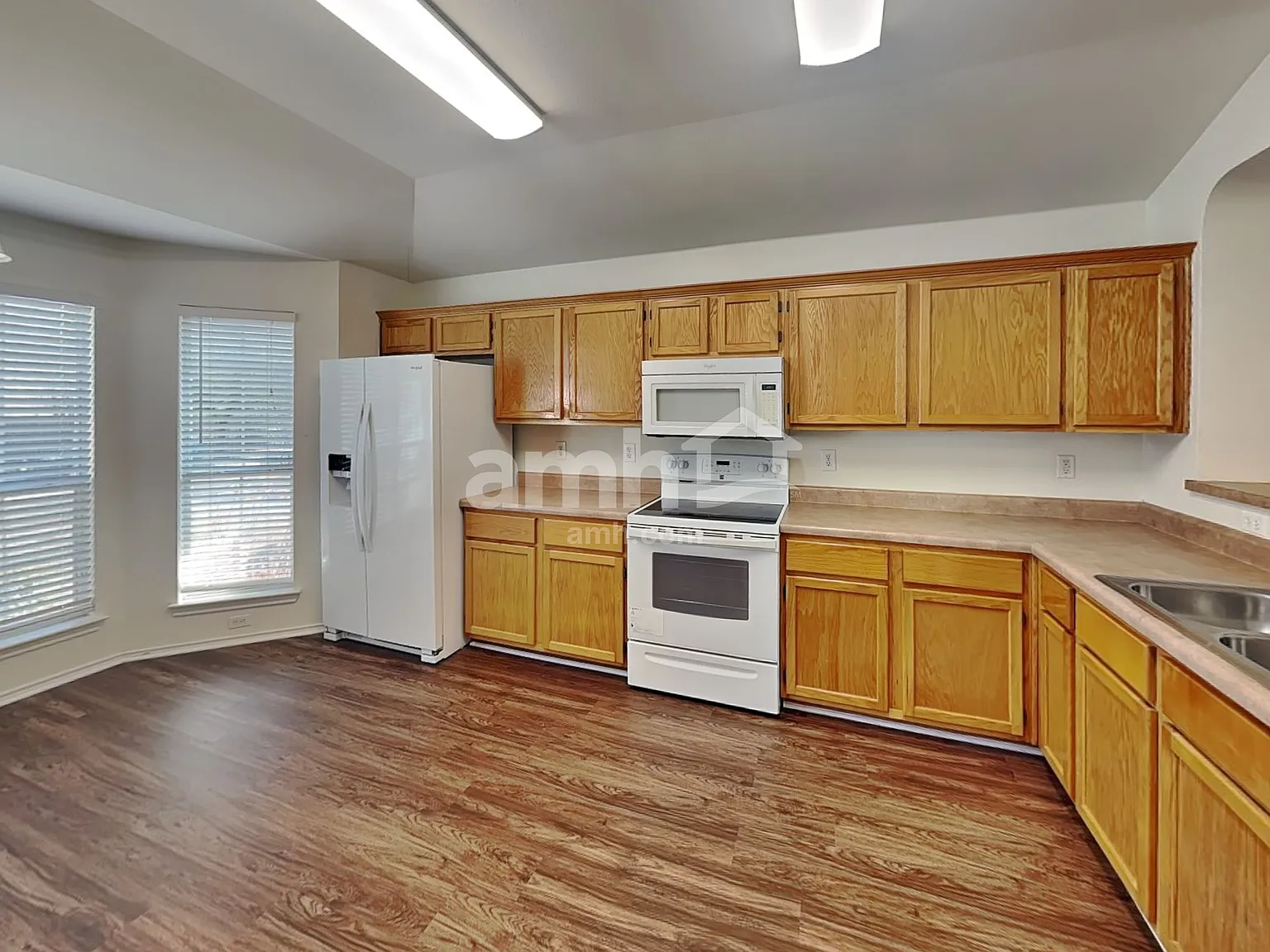 3 bed, 2.0 bath, 1821 sqft, $1,920 — Photo 3