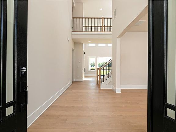 4th image of 3090 Waterfront Cir