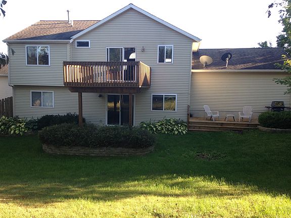 2nd image of 742 Sunset Hills Dr