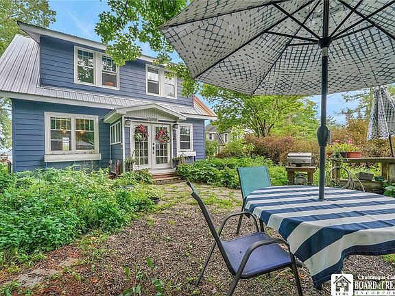 5th image of 5098 W Lake Rd