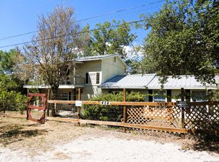 484 Avenue R, Lakehills, TX 78063