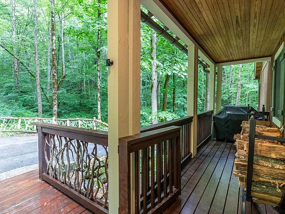 2nd image of 134 Boulder Creek Ln