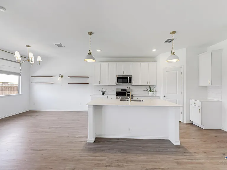 5028 Waterway Dr — Photo 4