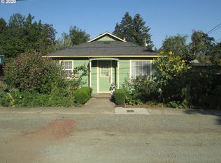 314 N 7th St, Cottage Grove, OR 97424