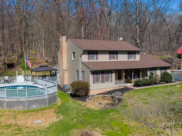 5047 Ore Bank Rd, Hellam, PA 17406