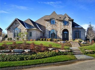 1033 Country Club Rd, Jeannette, PA 15644