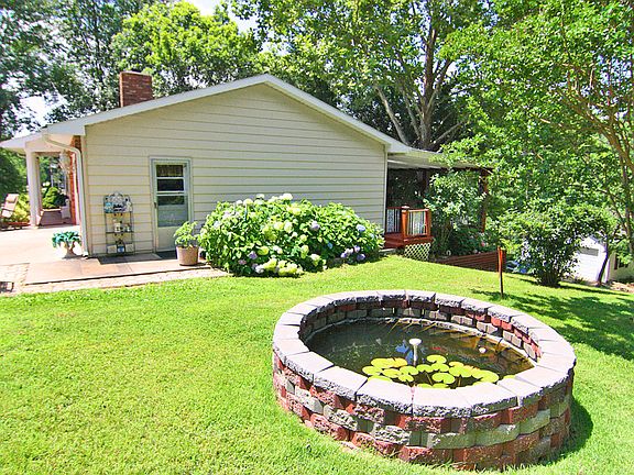 5th image of 108 Rosewood Ln