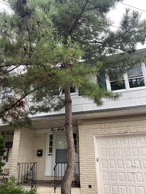 1st image of 168 Martin Ave #1