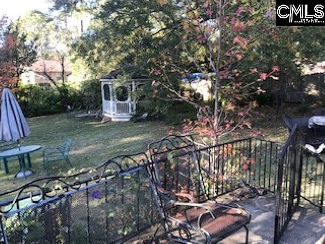2nd image of 319 Stamford Bridge Rd