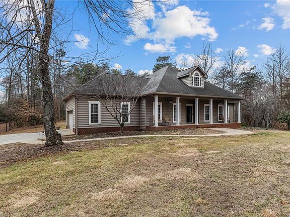 5th image of 1096 Corner Rd