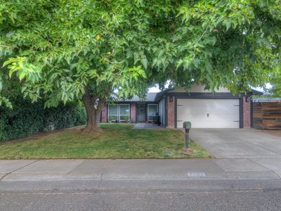 7404 La Tour Dr, Sacramento, CA, 95842