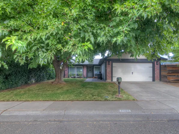 7404 La Tour Dr, Sacramento, CA 95842