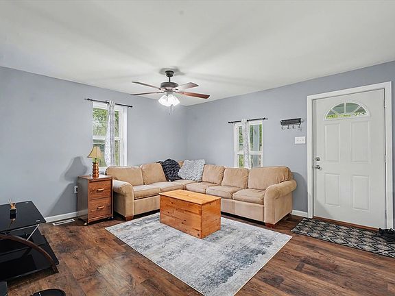 5th image of 1325 Woods St