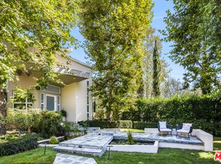 222 Avondale Ave, Los Angeles, CA 90049