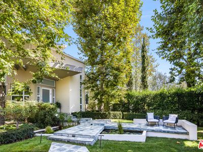 222 Avondale Ave, Los Angeles, CA, 90049