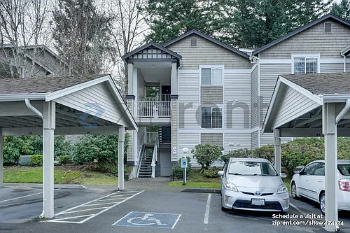 25235 SE Klahanie Blvd #C201 Photo 1
