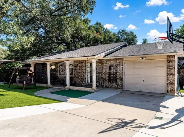 3934 Big Meadows St, San Antonio, TX 78230