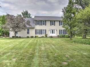 8566 Hickory Hills Dr, Argenta, IL 62501