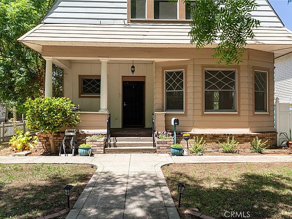 4th image of 1126 Montgomery St
