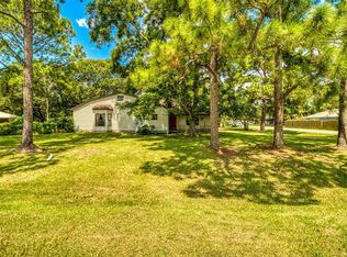 13102 Colony Rd, Needville, TX 77461
