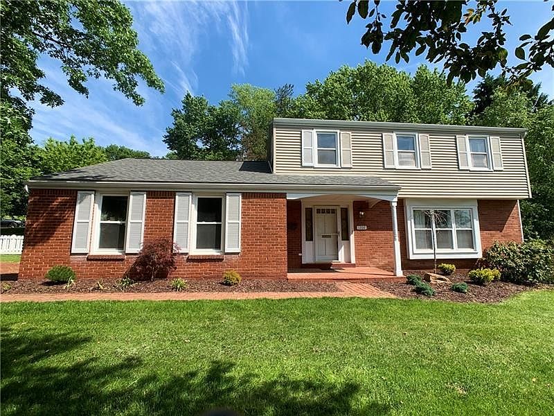1st image of 1206 McKnight Dr