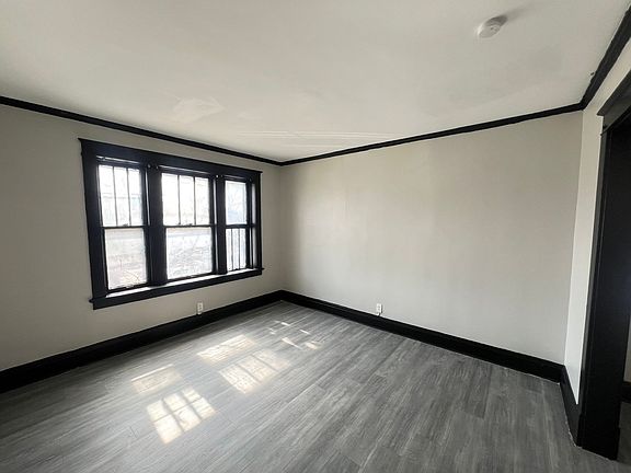 3rd image of 3641 Chippewa St #2-W