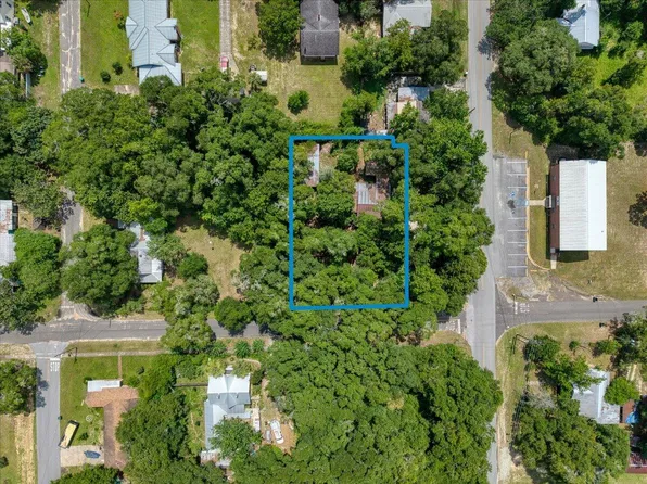 409 13th St, Defuniak Springs, FL 32435