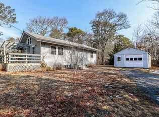 53 Forest Dr, Mashpee, MA 02649