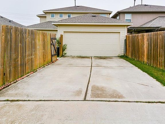 5th image of 8230 Polaris Point Ln