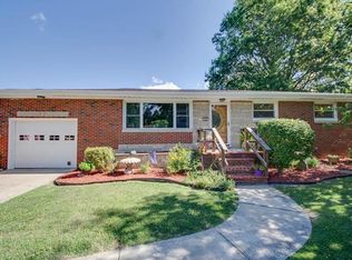 228 Alpine Dr, Godfrey, IL 62035