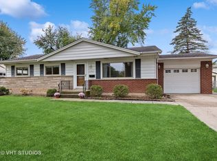 1126 Clark Ln, Des Plaines, IL