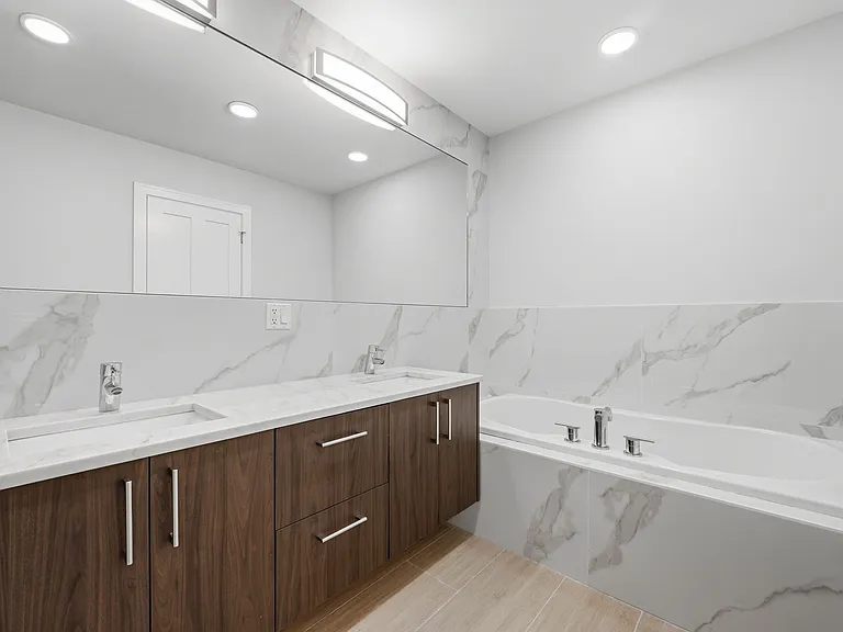 1827 N California Ave #1 — Photo 14