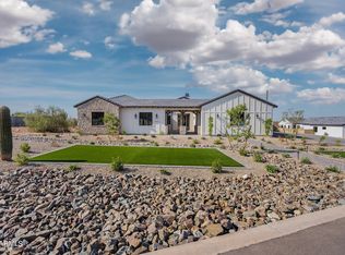 8323 E Regina Cir, Mesa, AZ 85207