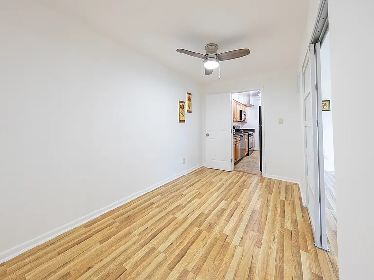 600 Roosevelt Blvd #415 — Photo 4