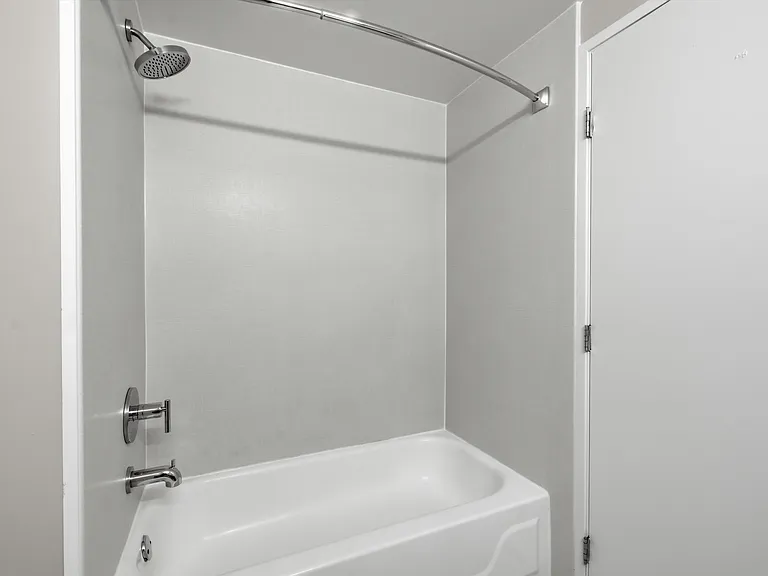 Evanston Place — Photo 77