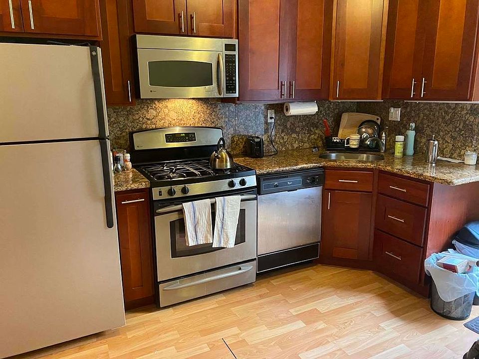 1st image of 301 Eckford St APT 1