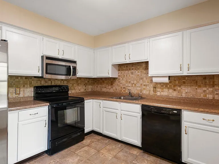 192 Valley Stream Ln — Photo 9