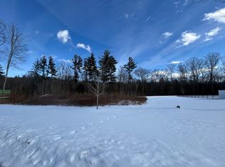 7 Quigley Rd, Southampton, MA 01073