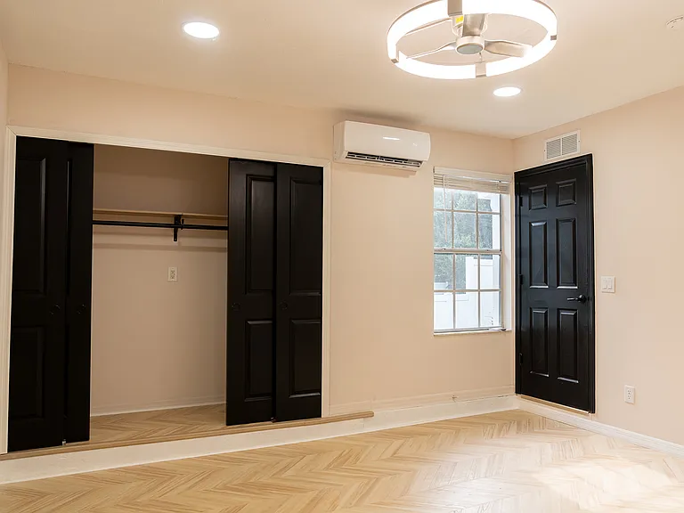 5401 Pullman Dr — Photo 28