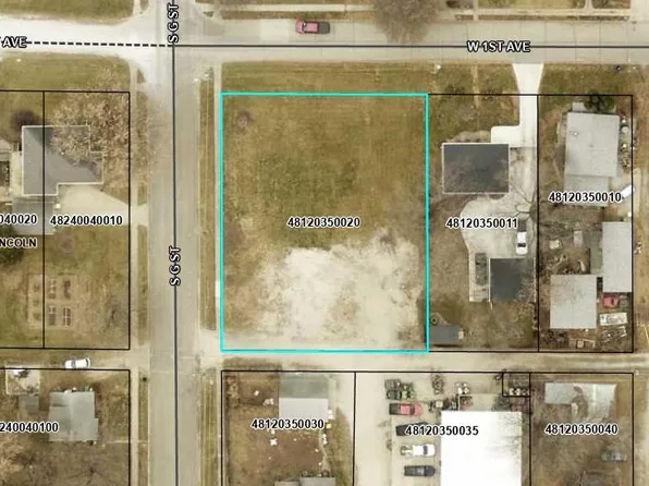 815 W 1st Ave, Indianola, IA 50125