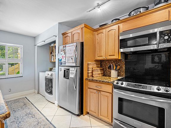 4th image of 2900 SW 22nd Circle #221f