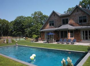 25 Narrow Ln, Water Mill, NY 11976