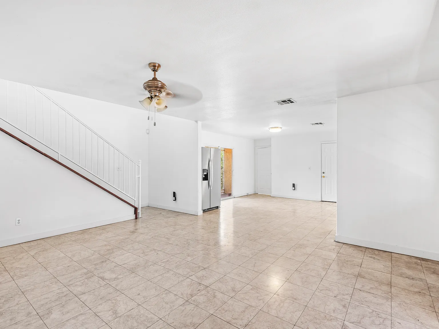 8 bed, 2679 sqft, $5,000 — Photo 4