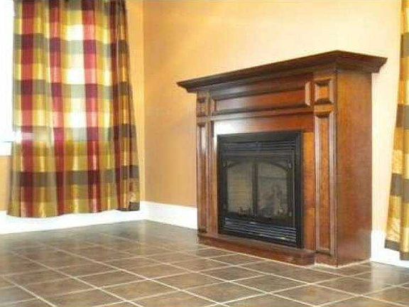 3rd image of 5 Woodbridge Dr